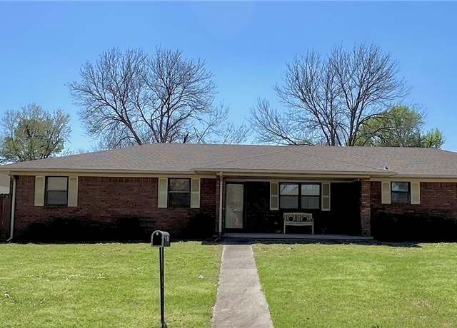Property at 1108 Alex Denton Dr, Sallisaw, OK 74955, 3 beds, 2 baths