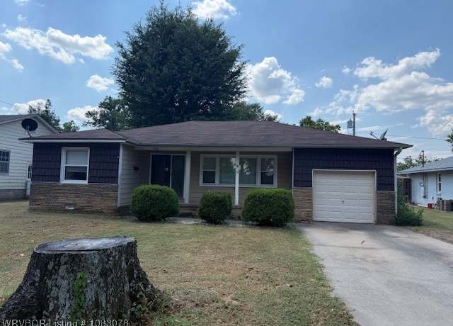 Property at 1510 S 40th St, Fort Smith, AR 72903, 3 beds, 2 baths
