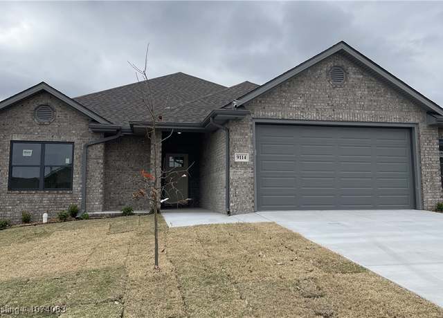 Property at 9114 Maysview Ln, Fort Smith, AR 72916, 3 beds, 2 baths
