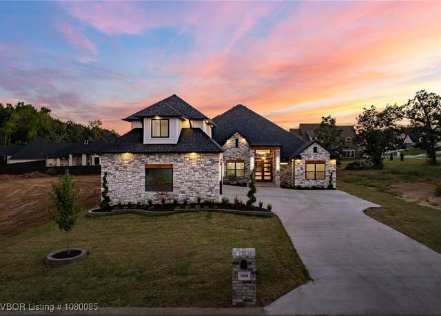 Property at 9108 Astoria Trl, Fort Smith, AR 72916, 6 beds, 5.5 baths