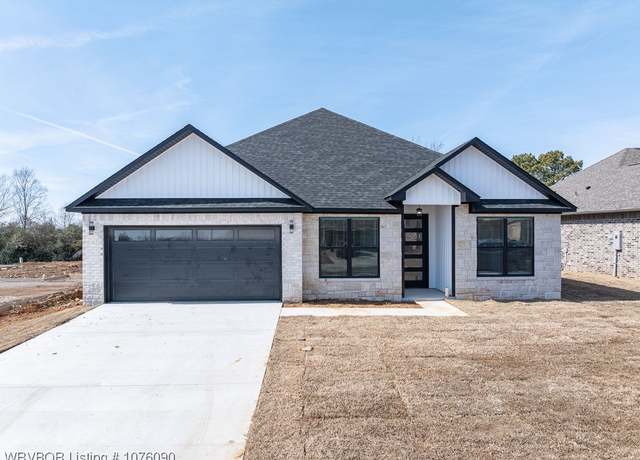 Property at 501 Waggoner Ln, Barling, AR 72923, 4 beds, 2.5 baths