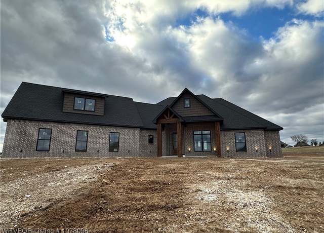 Property at 4423 Scott Farm Loop, Van Buren, AR 72956, 4 beds, 2.5 baths