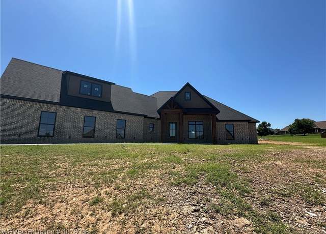 Property at 4423 Scott Farm Loop, Van Buren, AR 72956, 4 beds, 2.5 baths