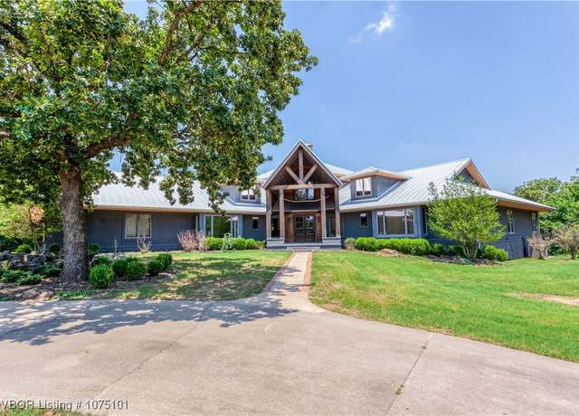 Property at 4001 Spring Mountain Rd, Fort Smith, AR 72916, 5 beds, 4 baths