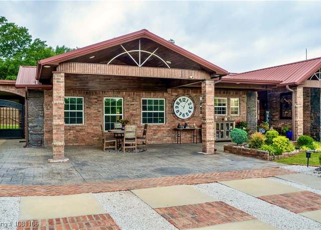Property at 111438 S 4595 Rd, Sallisaw, OK 74955, 3 beds, 2 baths