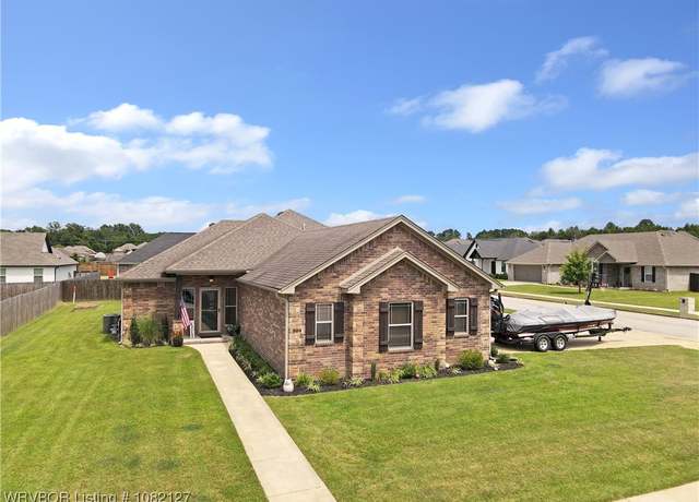 Property at 304 Rock Cir, Lavaca, AR 72941, 3 beds, 2 baths