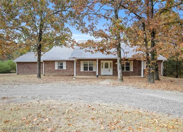 Property at 34249 Choctaw Ln, Poteau, OK 74953, 4 beds, 3 baths