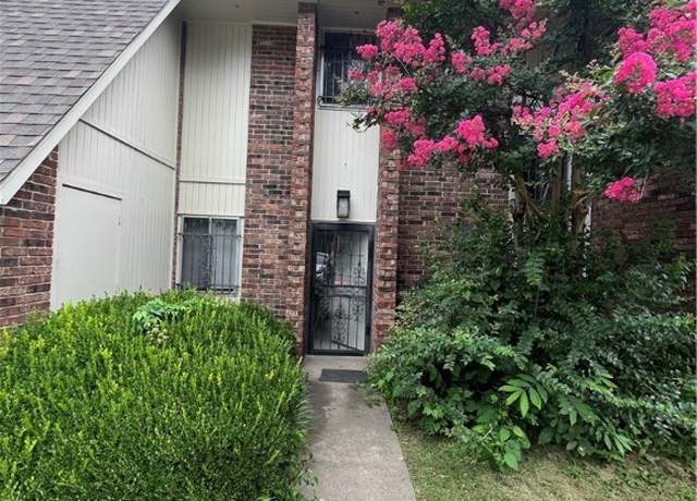 Property at 1500 S Albert Pike Ave #9, Fort Smith, AR 72903, 2 beds, 1.5 baths