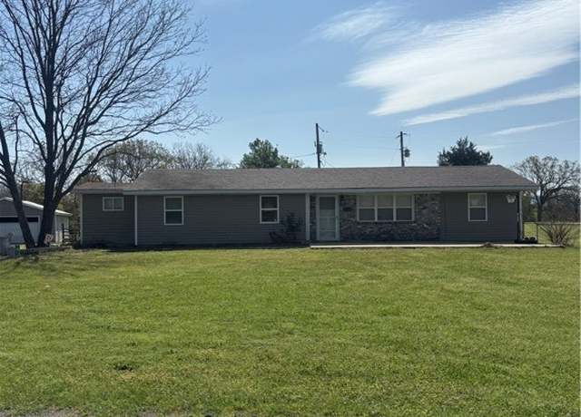 Property at 3302 N Witte, Poteau, OK 74953, 3 beds, 2 baths