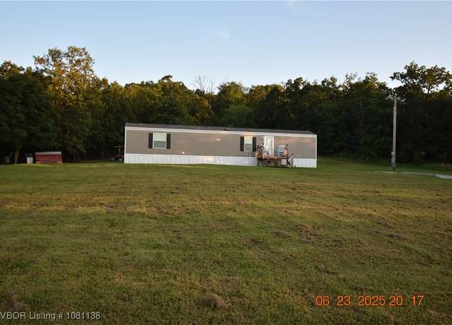 Property at 464692 E 1098 Rd, Sallisaw, OK 74955, 2 beds, 2 baths