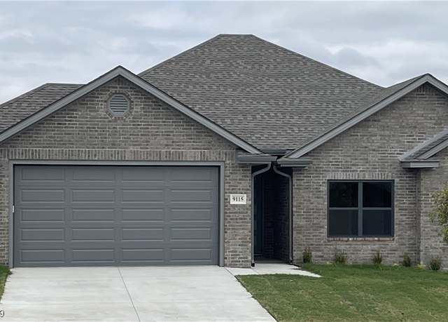 Property at 9115 Maysview Ln, Fort Smith, AR 72916, 3 beds, 2 baths