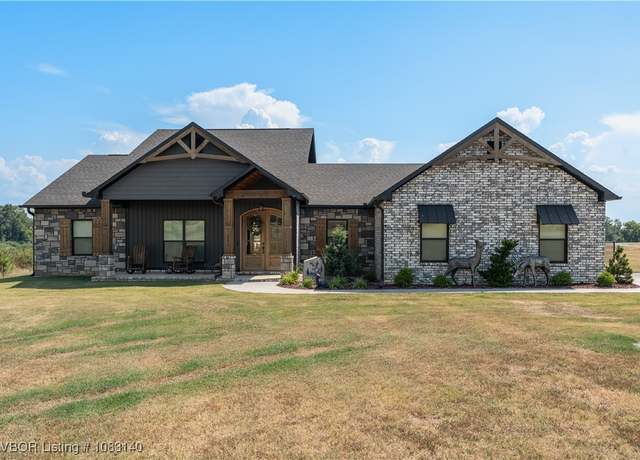 Property at 2215 Deepwood Dr, Alma, AR 71921, 3 beds, 2 baths