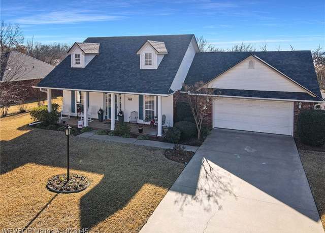 Property at 5808 Meadow Brook Dr, Fort Smith, AR 72916, 3 beds, 2 baths
