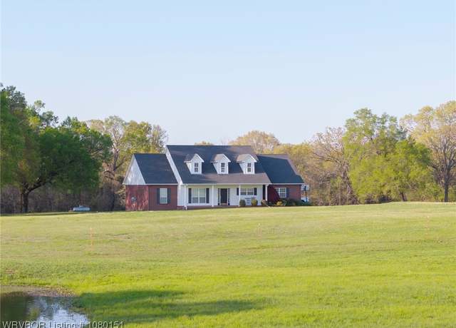 Property at 500 W Brown St, Pocola, OK 74902, 3 beds, 2.5 baths