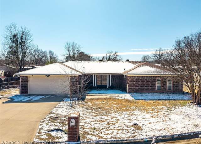 Property at 8517 S 30th Ter, Fort Smith, AR 72908, 3 beds, 2 baths