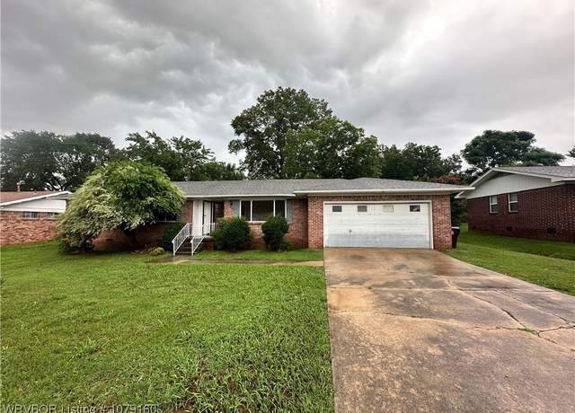 Property at 2211 S 64th St, Fort Smith, AR 72903, 3 beds, 2 baths