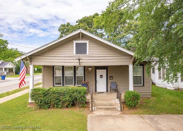 Property at 1122 S 21st St, Fort Smith, AR 72901, 2 beds, 1 bath