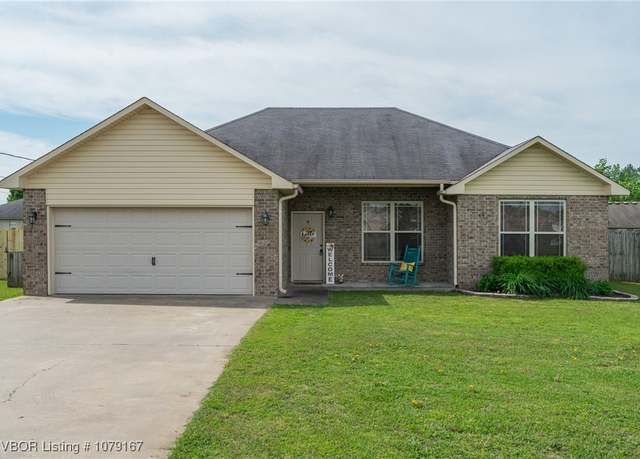 Property at 1110 Chickasaw, Spiro, OK 74959, 3 beds, 2 baths