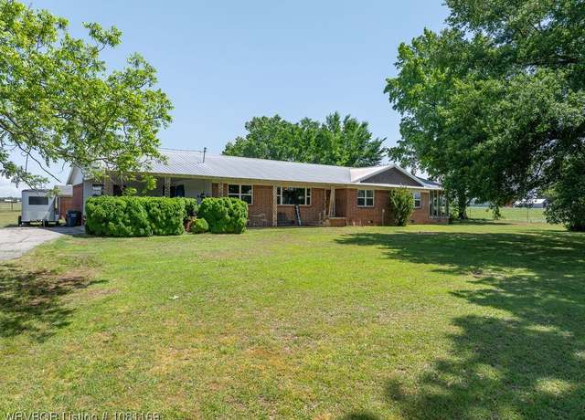 Property at 6141 State Highway 10, Magazine, AR 72943, 4 beds, 2 baths