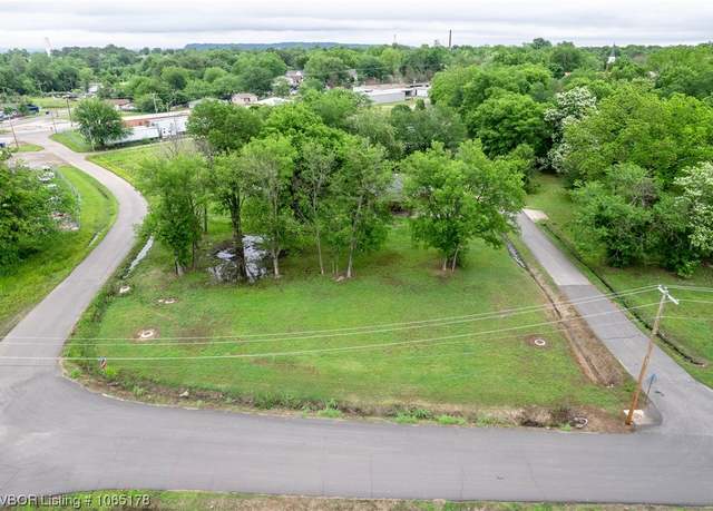 Property at 1701 N Short 7th St, Fort Smith, AR 72904