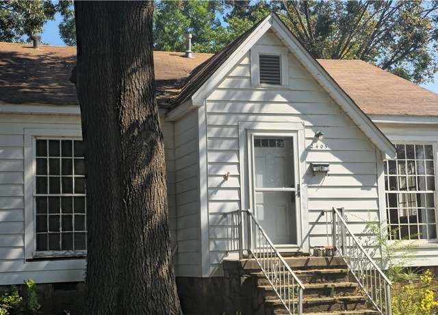 Property at 2405 S P St, Fort Smith, AR 72901, 2 beds, 1 bath