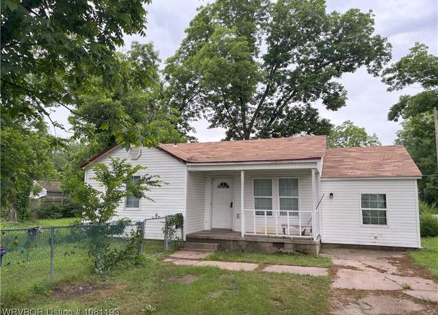 Property at 4000 High St, Fort Smith, AR 72904, 3 beds, 1 bath