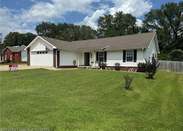 Property at 802 Mulberry St, Booneville, AR 72927, 3 beds, 2 baths