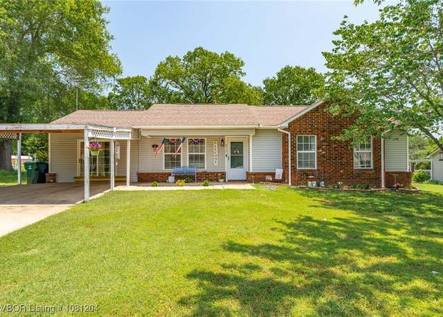 Property at 810 Mulberry St, Booneville, AR 72927, 3 beds, 1 bath