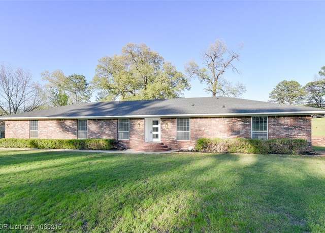 Property at 1200 N 58th Ter, Fort Smith, AR 72904, 4 beds, 2.5 baths