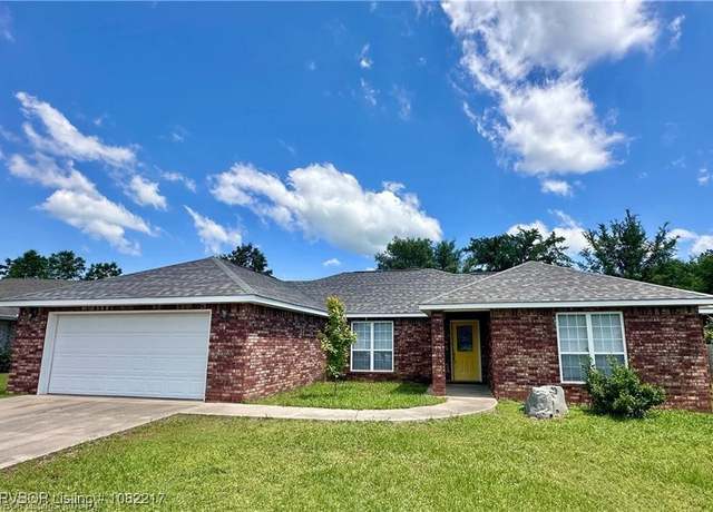 Property at 106 E Dora Ln, Poteau, OK 74953, 3 beds, 2 baths