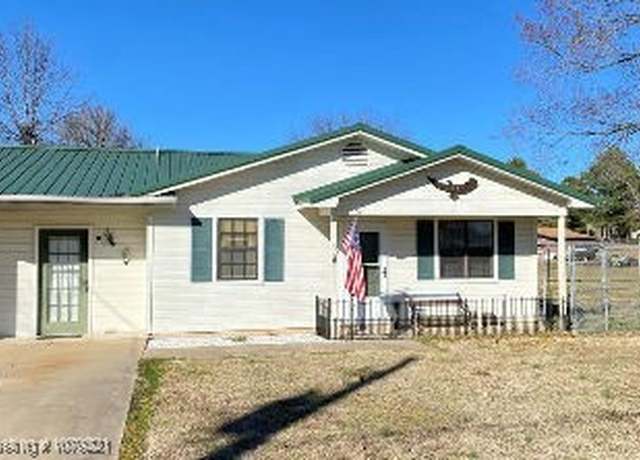 Property at 304 Marvin St, Hackett, AR 72937, 3 beds, 1 bath
