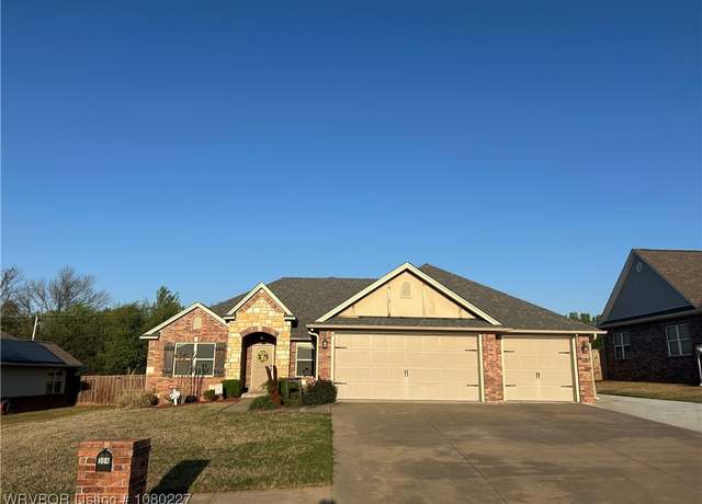 Property at 304 Caseys Ct, Lavaca, AR 72941, 4 beds, 2 baths