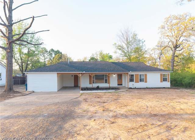 Property at 4727 N N St, Fort Smith, AR 72904, 4 beds, 2 baths