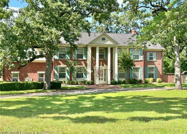 Property at 3405 S O St, Fort Smith, AR 72903, 4 beds, 4.5 baths