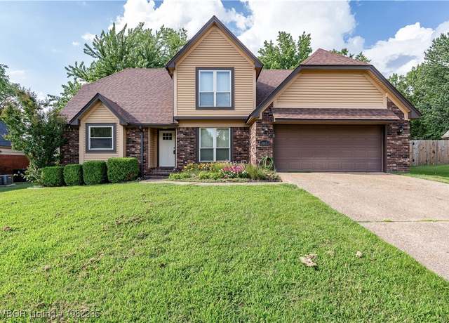 Property at 3017 Canongate Way, Fort Smith, AR 72908, 4 beds, 2.5 baths