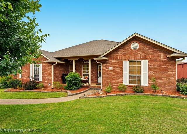 Property at 1524 Bunker Hill Ct, Van Buren, AR 72956, 3 beds, 2 baths