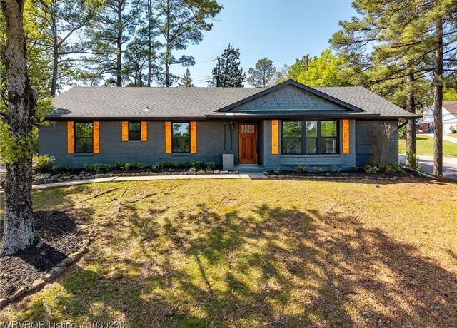 Property at 7400 Downing St, Fort Smith, AR 72903, 4 beds, 3 baths