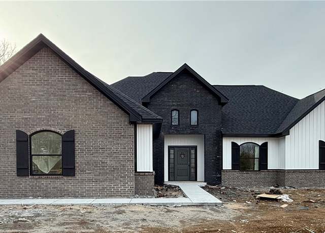 Property at 711 Pecan Grove Rd, Alma, AR 72921, 4 beds, 3.5 baths