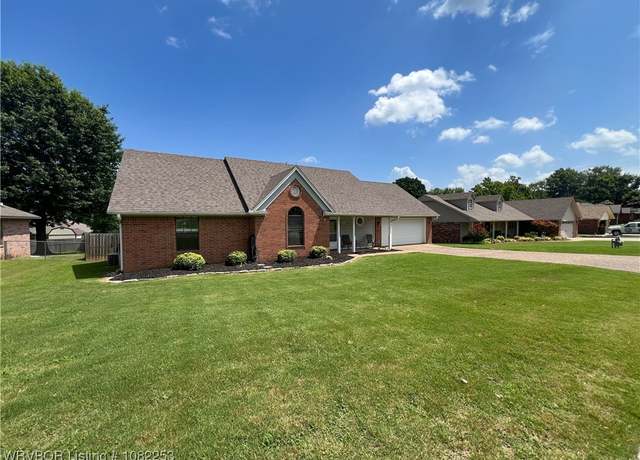 Property at 801 Northview Dr, Van Buren, AR 72956, 3 beds, 2 baths