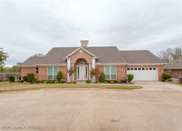 Property at 34 Jeffrey Way #34, Fort Smith, AR 72903, 2 beds, 2 baths