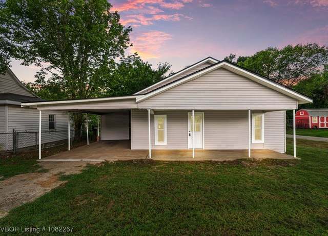 Property at 49 W Gary St, Greenwood, AR 72936, 2 beds, 1 bath
