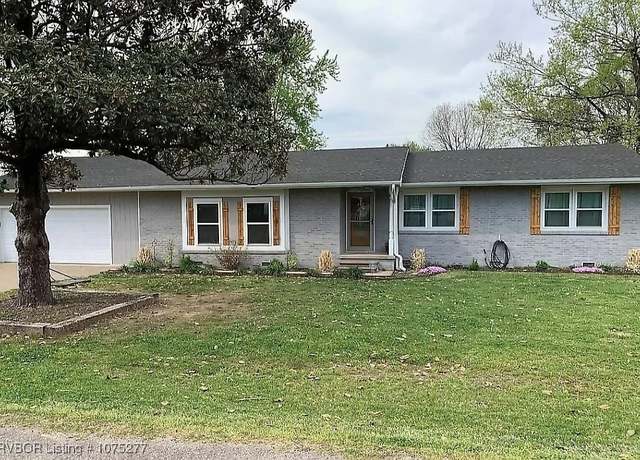 Property at 303 NW Rose Ln, Stigler, OK 74462, 4 beds, 2 baths