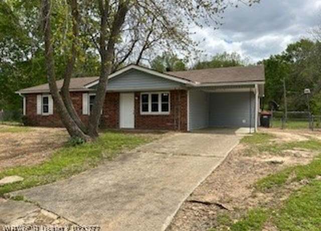Property at 803 W Baltimore St, Greenwood, AR 72936, 3 beds, 1.5 baths