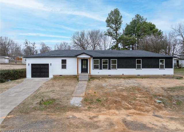 Property at 48 W Gary St, Greenwood, AR 72936, 3 beds, 2 baths