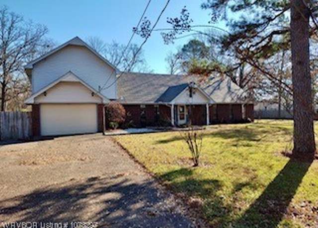 Property at 910 Adams St, Lavaca, AR 72941, 3 beds, 3 baths