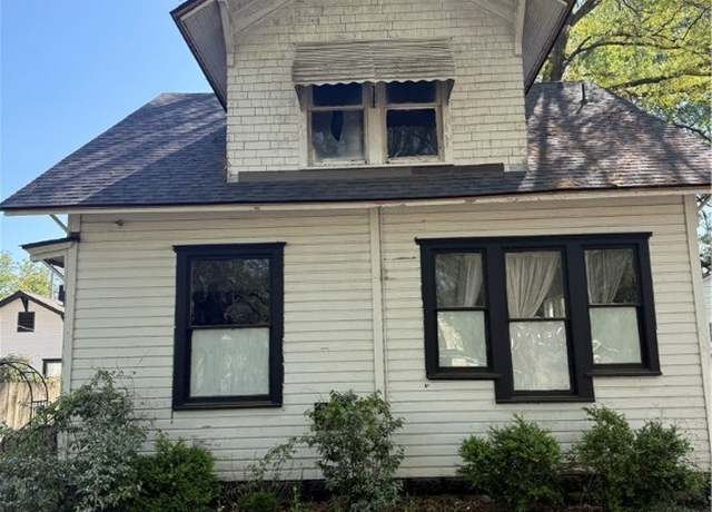 Property at 518 Lecta Ave, Fort Smith, AR 72901, 4 beds, 2 baths