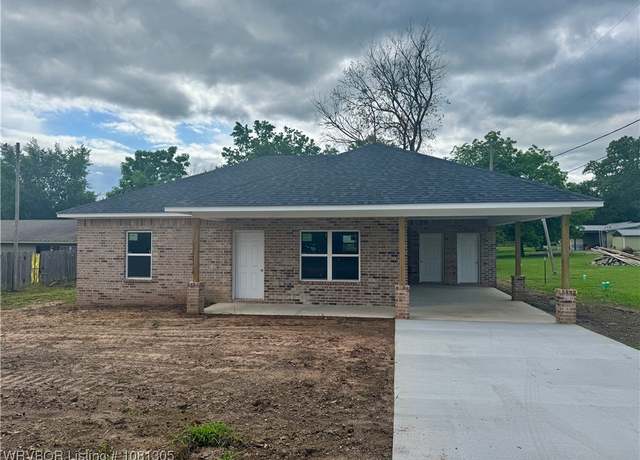 Property at 806 S Ada St, Muldrow, OK 74948, 2 beds, 2 baths