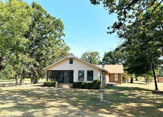Property at 104001 S 4480 Rd, Vian, OK 74962, 3 beds, 4.5 baths