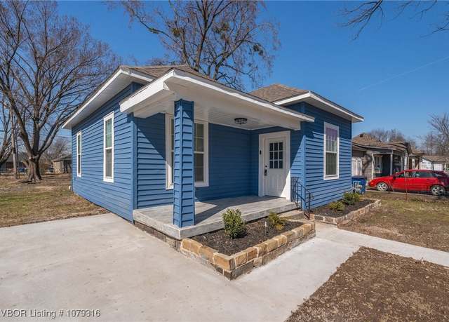 Property at 2037 N 30th St, Fort Smith, AR 72904, 3 beds, 2 baths