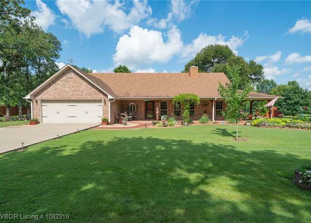 Property at 117 Biggs St, Central City, AR 72941, 3 beds, 2 baths